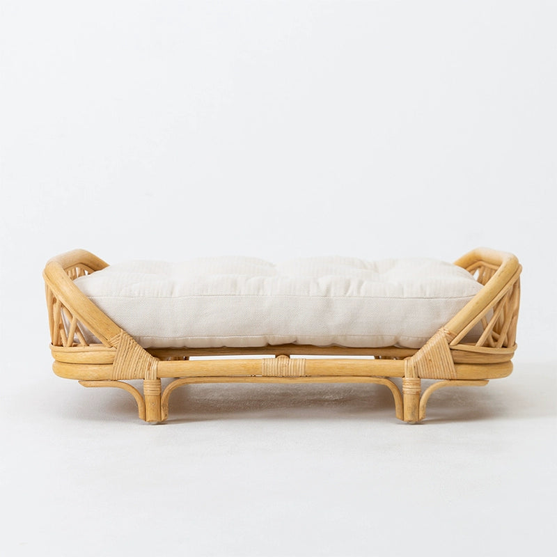 Handwoven Rattan Pet Bed: Eco-Friendly Luxury for Dogs & Cats