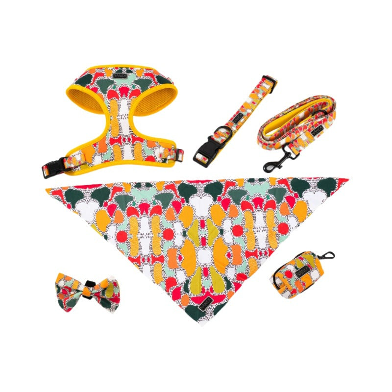 Customizable Pet Harnesses Set: harness、collar、leash、poop bag holder、bowtie、bandana